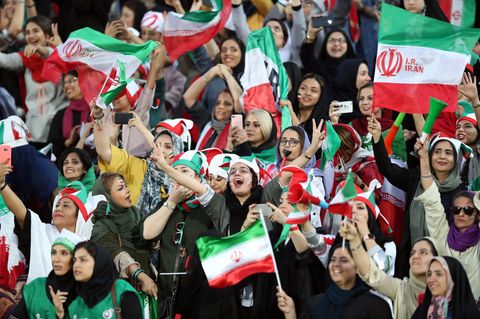 Weibliche Fußballfans im Iran