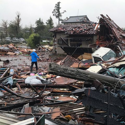 In Ichihara (Präfektur Chiba) hat "Hagibis" bereits heftig gewütet und für schlimme Zerstörung gesorgt