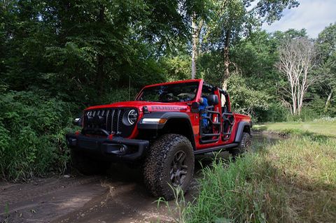 Der Jeep Gladiator Rubicon Mopar kommt im Gelände ausgezeichnet klar