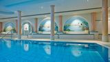 17 Punkte, drei Lilien: Reppert, Hinterzarten  An einem kleinen Moorsee im Schwarzwald liegt dieser bereits in der vierten Generation geführter Betrieb. "Das ausschließlich Hotelgästen vorbehaltene Spa erfreut auf zwei Etagen mit verschiedenartigsten Variationen des Themas Wasser und Wärme, unter anderem gibt es einen auch im Winter nutzbaren, elf  Meter langen Außenpool", schrieben die Tester.  Preise: HP ab 142 Euro, www.relax-guide.com/reppert