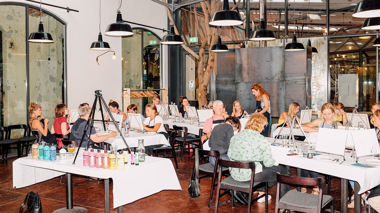 Bei Art Night wird fleißig gepinselt