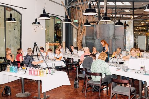 Bei Art Night wird fleißig gepinselt