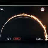 Ring of Fire: Wenn man in den Sport-Modus schaltet, geht das optische Spektakel los