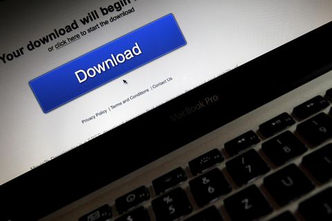 Website mit Download-Button (Symbolbild). Razzia bei Filesharing-Plattform "share-online.biz"
