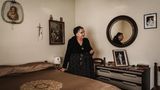 Anna Nannarone in traditioneller Wolltracht