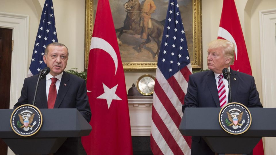 Recep Tayyip Erdogan (l.), Präsident der Türkei, und Donald Trump, Präsident der USA