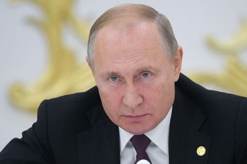 Wladimir Putin blickt entschlossen