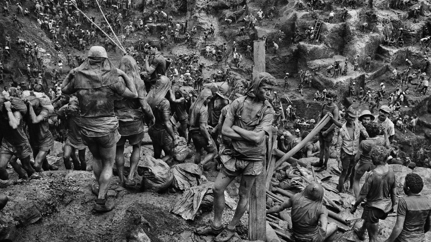 Die Goldsucher der Serra Pelada in Brasilien