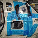 Jeep-Produktion in Melfi - Montage der Plug-In-Steckdose