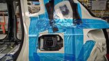 Jeep-Produktion in Melfi - Montage der Plug-In-Steckdose