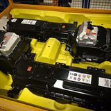 Jeep-Produktion in Melfi - Die Batteriepacks vor dem Einbau