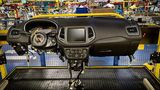 Jeep-Produktion in Melfi - Cockpit