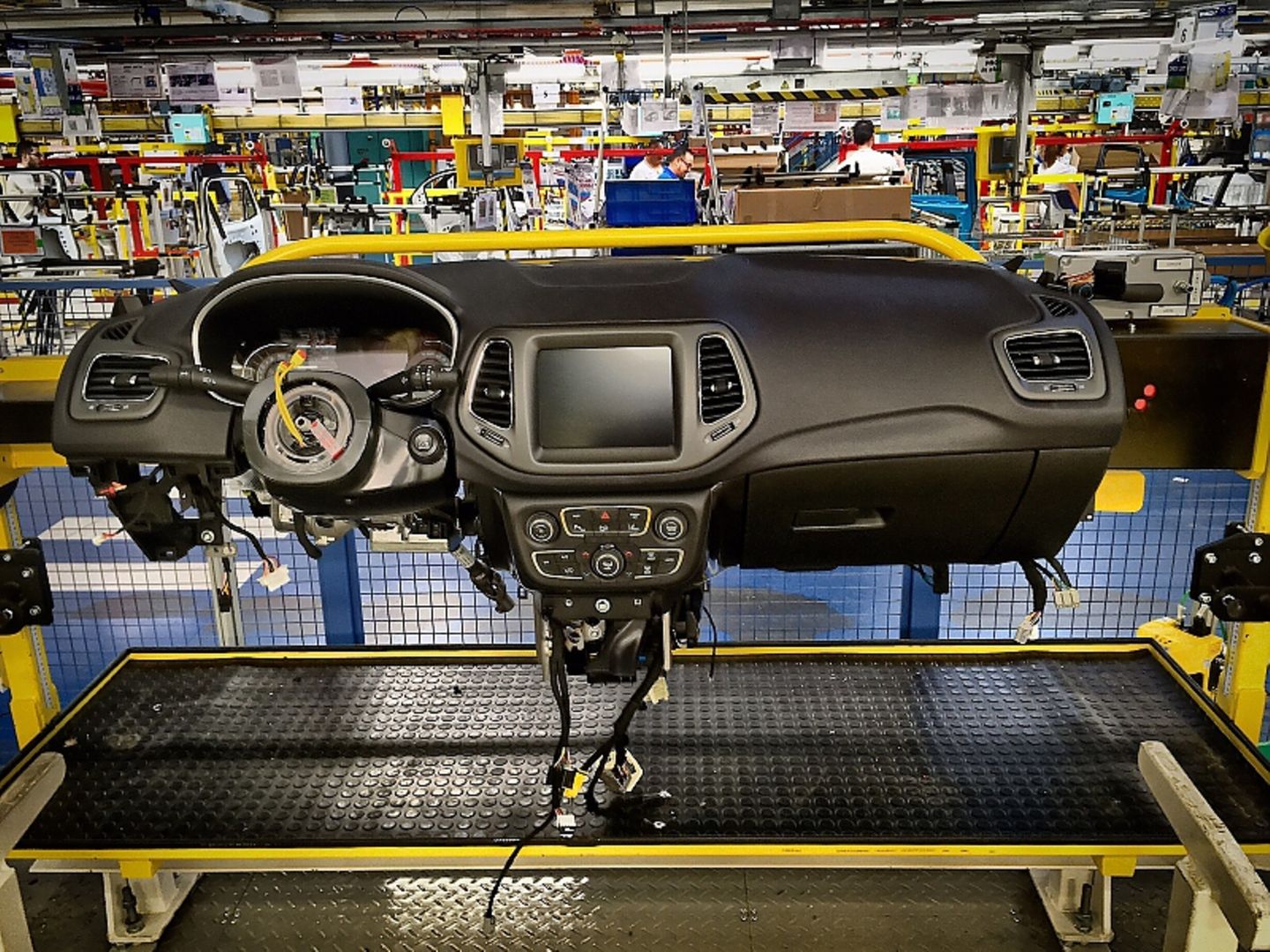 Jeep-Produktion in Melfi - Cockpit