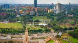 Kenias Hauptstadt Nairobi folgt auf Platz 4. Erst jüngst wurde bekannt, dass die Stadt 25 Millionen Euro in das Schienennetz und die Modernisierung des öffentlichen Nahverkehrs stecken will. Nairobi lässt morgens und abends spezielle Pendlerzüge fahren, um die Menschen zur Arbeit zu befördern.