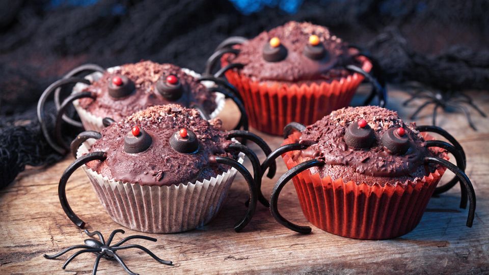 Spinnen-Cupcakes Cupcakes mit Spinnenbeinen