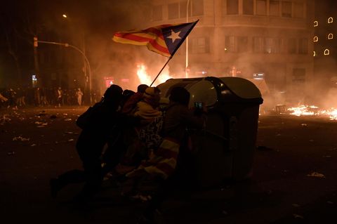 Am Rande der Demonstration in Barcelona kam es zu schweren Ausschreitungen