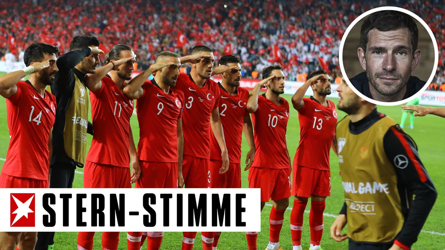 Der Hurra-Patriotismus im Stadion schwappt nach Deutschland.