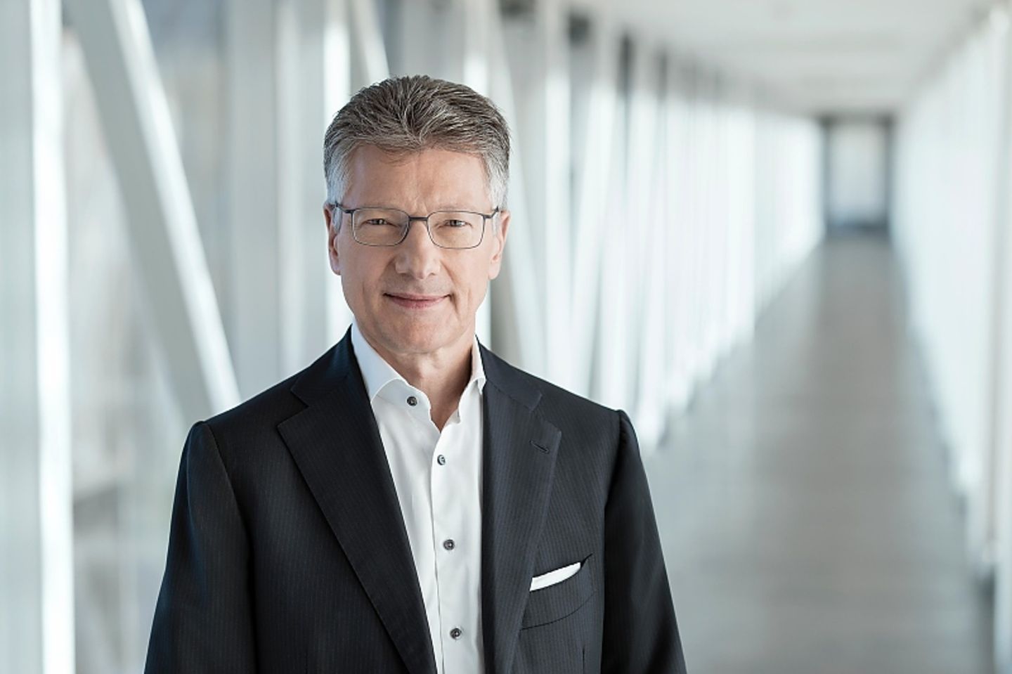 Conti CEO Elmar Degenhart