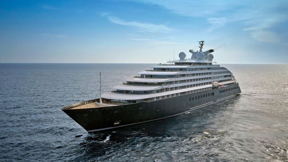 Scenic Eclipse Scenic Eclipse