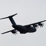 A400M im Steigflug