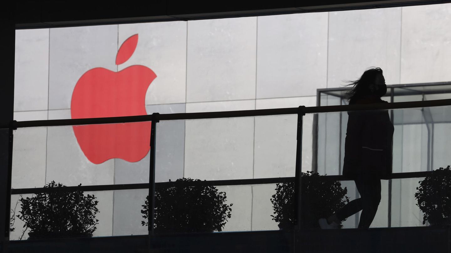 Gebäude mit Apple Logo