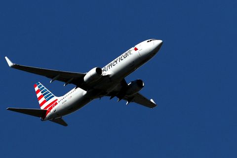 Ein Flugzeug der Fluglinie American Airlines