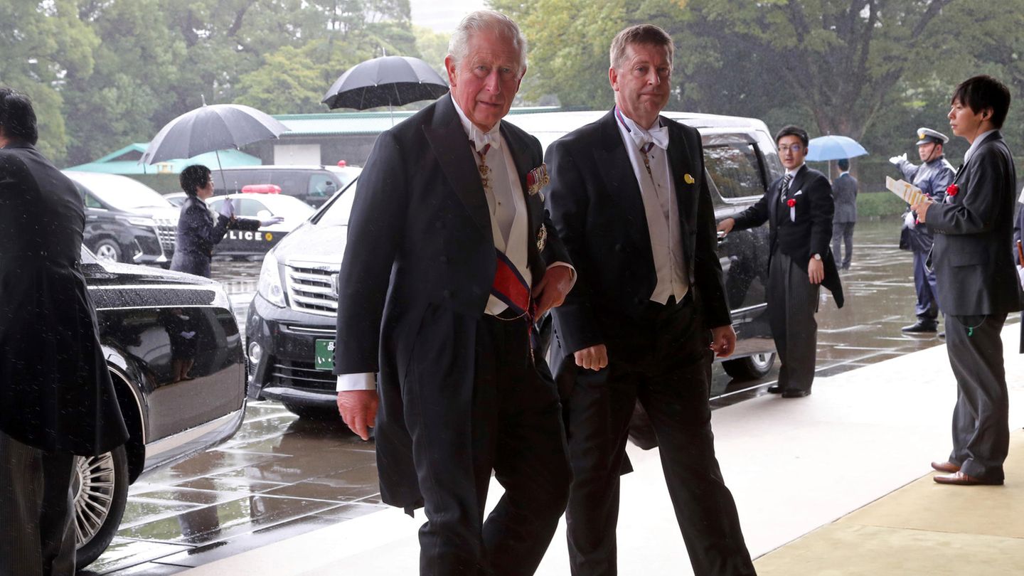 Prinz Charles bei der Inthronisierungszeremonie in Tokio