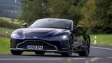 Der Aston Martin Vantage AMR schafft 322 km/h Höchstgeschwindigkeit
