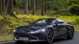 Der Aston Martin Vantage AMR wiegt 1.499 Kilogramm