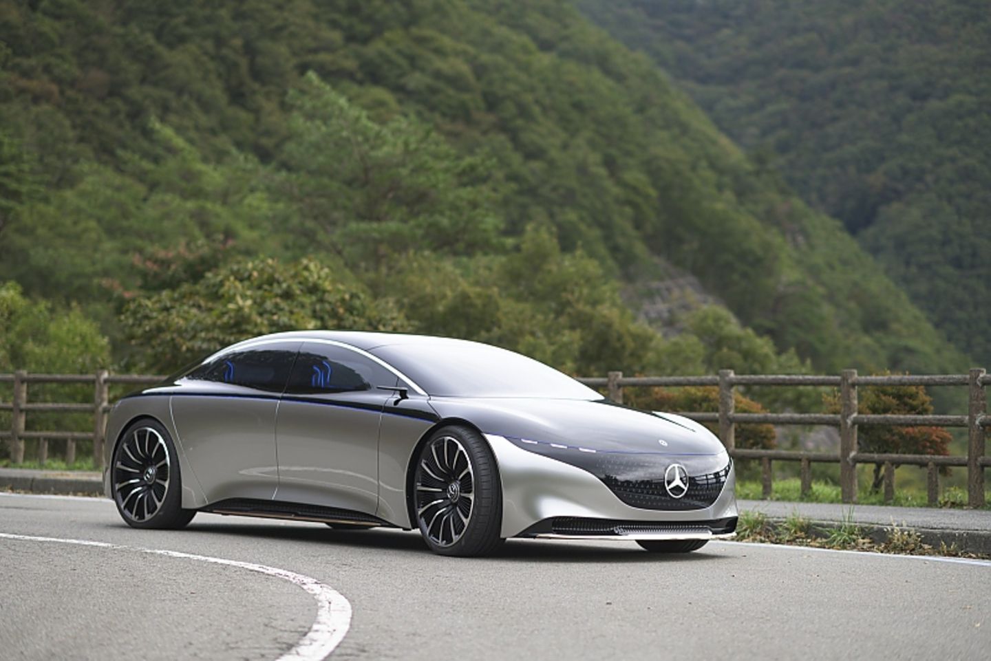 Mercedes Vision EQS