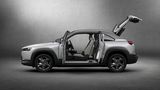 Die Tor schwingt auf: Der Mazda MX-30 hat weit aufschwingende Türen