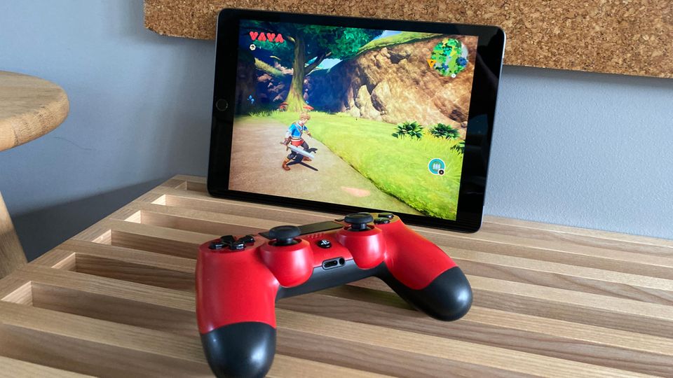 Controller der Playstation 4 oder Xbox One können via Bluetooth mit dem iPad verbunden werden. Controller der Playstation 4 oder Xbox One können via Bluetooth mit dem iPad verbunden werden.