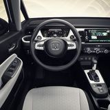 Das Cockpit wirkt aufgeräumt