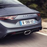 Das Heck des Alpine A110S kommt ohne verschandelnde Flügel und Spoiler aus