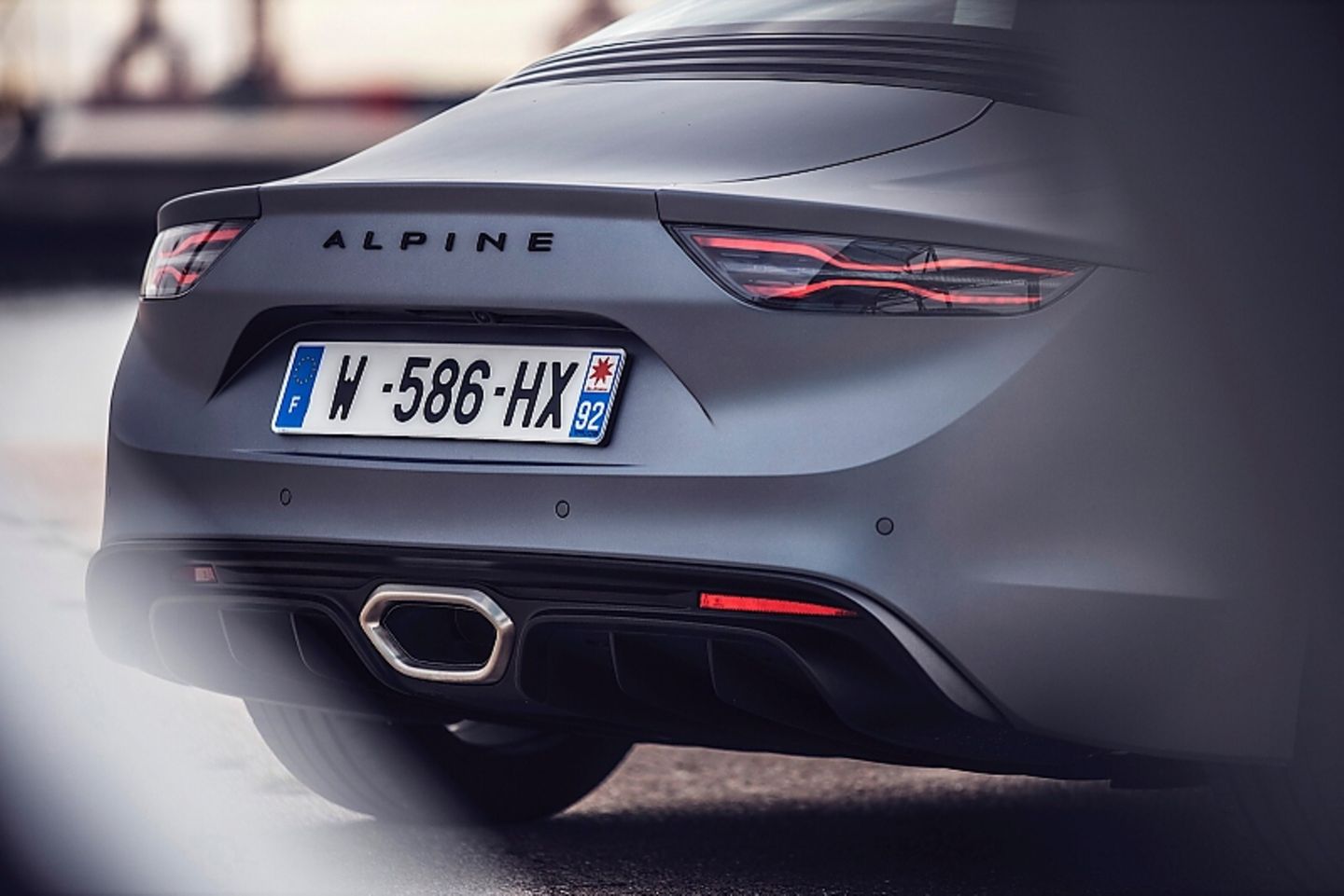 Das Endrohr sorgt beim Alpine A110S für einen satten Sound
