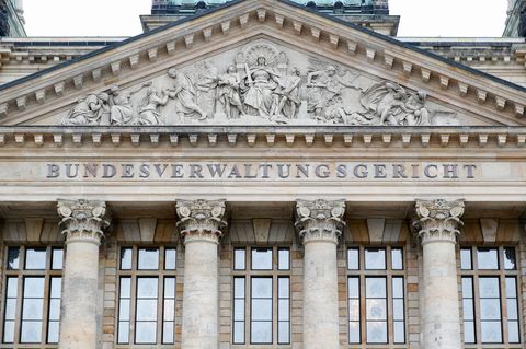 Das Bundesverwaltungsgericht prüft, ob zwei Lehrer in Berlin trotz des Besitzes von Kinderpornografie Beamte bleiben können