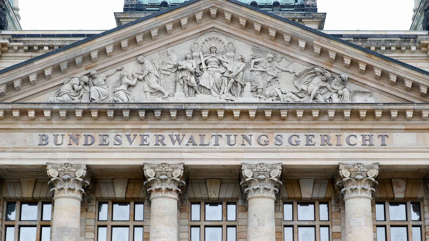Das Bundesverwaltungsgericht prüft, ob zwei Lehrer in Berlin trotz des Besitzes von Kinderpornografie Beamte bleiben können