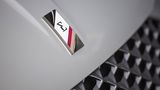 Kleines Erkennungsmerkmal: Das Logo des DS 3 Crossback E-Tense