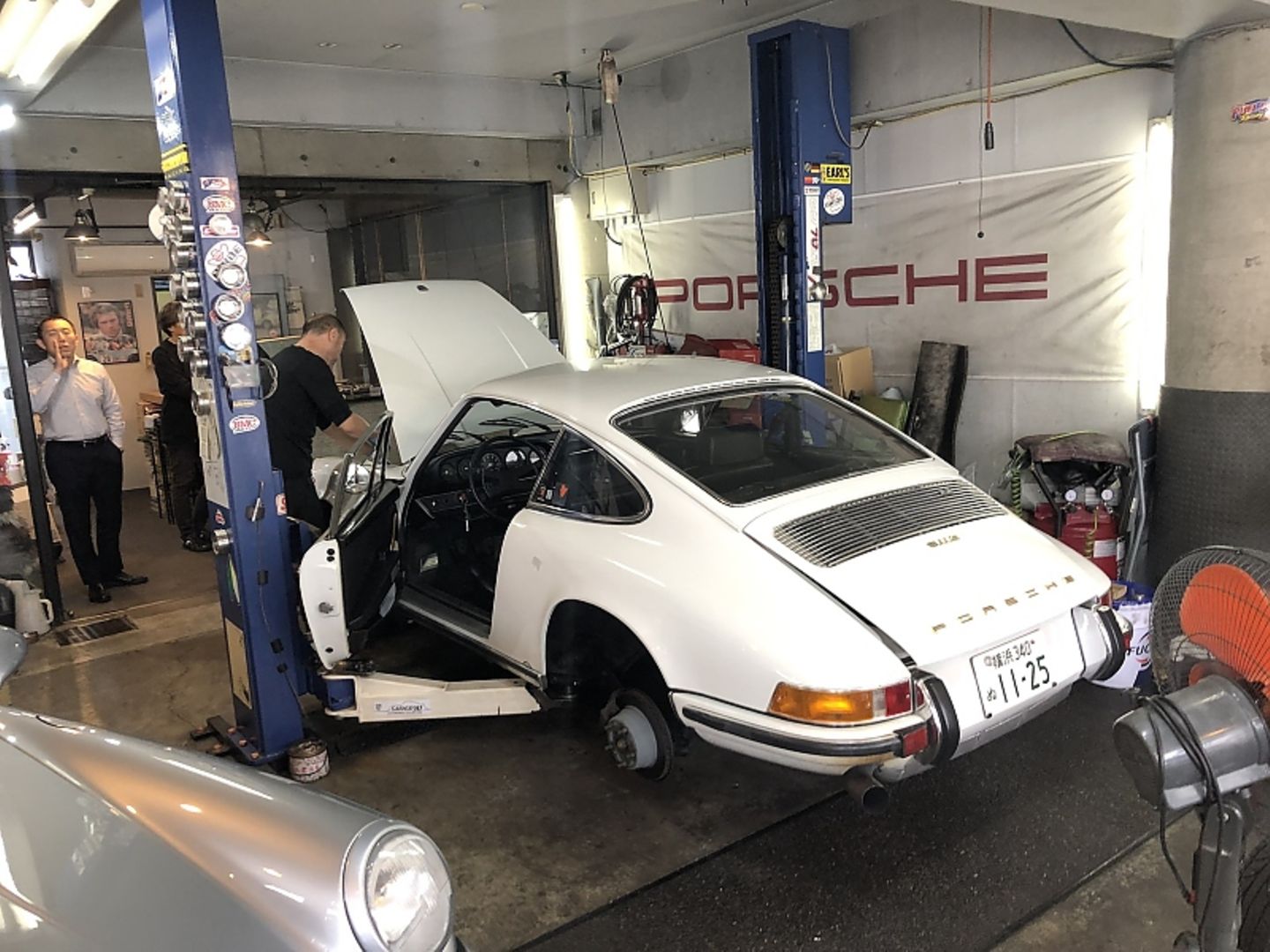 Porsche Garage 911 in Tokio