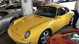 Porsche Garage 911 in Tokio