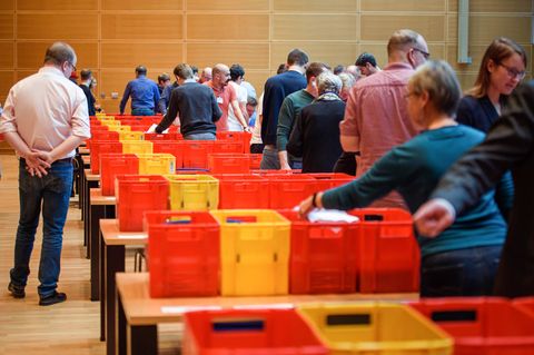 Auszählung der Stimmen für die Kandidatenwahl zum SPD-Parteivorsitz