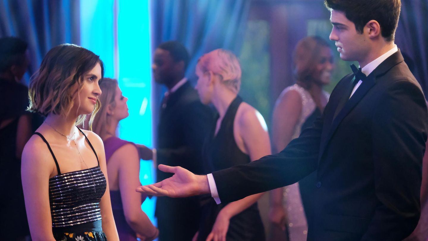 Streaming: Film Platz 4: "The Perfect Date" Und noch eine Rom-Com und nochmal Highschool: "The Perfect Date" verbindet die beiden Erfolgs-Garanten beim jungen Netflix-Publikum. Und kann so trotz moderater Kritik 48 Millionen Abrufe verbuchen.