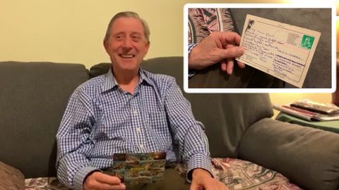 Jim Green findet ein Überraschung in der Post: Eine Postkarte an seine Eltern aus dem Jahr 1991