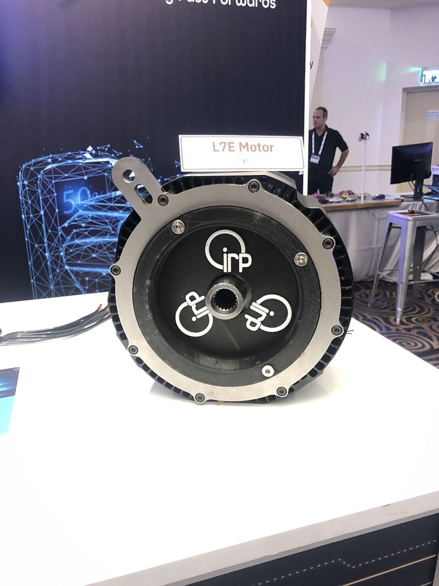 Dieser Elektromotor ist extrem kompakt und für Autos gedacht
