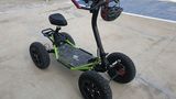 Der EZ Raider ist ein Elektro-Roller, mit dem man auch im Gelände unterwegs sein kann