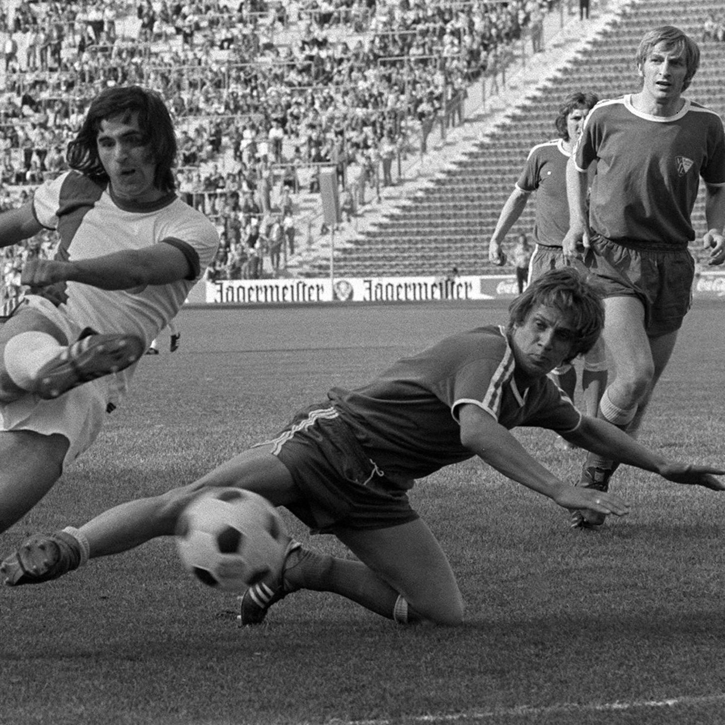 Vfl Bochum Und Bayern Munchen Treffen Zum 75 Mal Aufeinander Duell Unter Freunden Stern De Vfl Bochum Und Bayern Munchen Treffen Zum 75 Mal Aufeinander Duell Unter Freunden Stern De