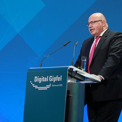 Wirtschaftsminister Peter Altmaier (CDU) Minuten vor seinem Sturz in Dortmund