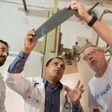 Projektbesuch von Bernd Göken (rechts, Geschäftsführer von Cap Anamur)