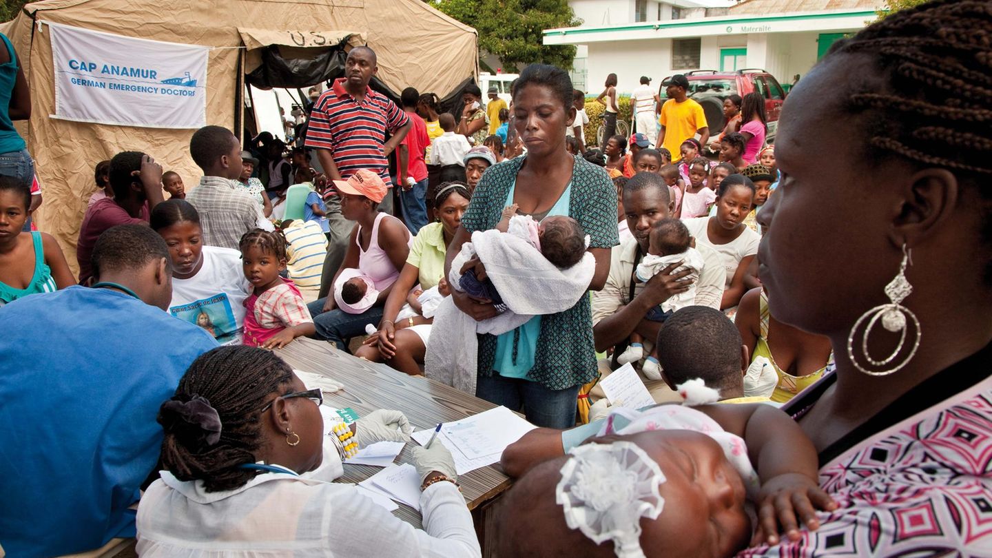 Die Hilfsorganisation Cap Anamur betreut in Haiti die Überlebenden des Erdbebens