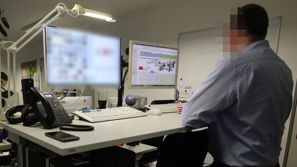 Ermittler sichtet Kinderpornografie